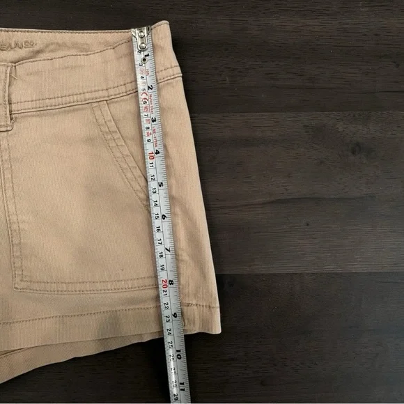 NWOT Arizona Jean Co. Size 1 Khaki Tan Shorts Low Rise 2.5” inseam Belt Loops - Picture 6 of 7